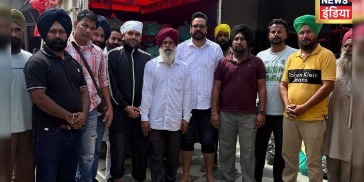 VIDEO: गुरु रंधावा ने की बाढ़ पीड़ितों की मदद, जल कहर से बर्बाद इलाकों का किया दौरा