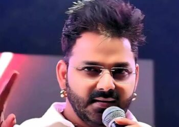 ‘राइज एंड फॉल’ की इस कंटेस्टेंट पर पवन सिंह फिदा! बात करते-करते ऑफर कर दी फिल्म, वायरल हुआ वीडियो