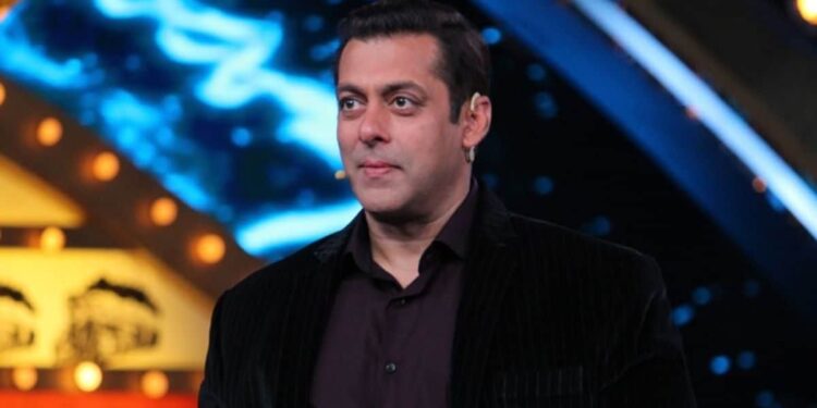 ‘सलमान गुंडा है’, डायरेक्टर ने खान फैमिली पर एक बार फिर निकाली भड़ास, करियर बर्बाद करने का लगाया आरोप