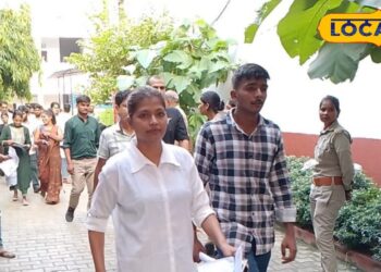 UPSSSC PET Exam : GK-GS ने छकाया, खेल और सविंधान से जुड़े सवालों ने घुमाया माथा, सुनिए एग्जाम को लेकर क्या बोले छात्र