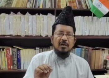 अखिलेश पर बरसे मौलाना शहाबुद्दीन रजवी, बोले- तीन-तीन मुख्यमंत्री चलाते थे यूपी, कानून उनकी जेब में रहता था