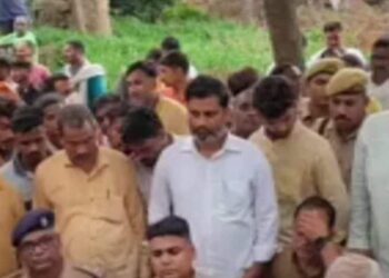 सियासत गरमाई, थानेदार समेत 6 निलंबित, परिवार का आरोप, पुलिस की बर्बरता से गई जान