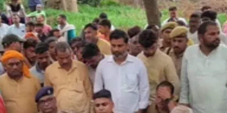 सियासत गरमाई, थानेदार समेत 6 निलंबित, परिवार का आरोप, पुलिस की बर्बरता से गई जान