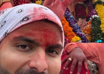 शिखर पहाड़िया ने लालबागचा राजा विसर्जन की तस्वीरें साझा की