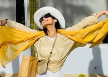 पापा हिंदू, मां इसाई, वो हुस्न परी, जो पहली ही फिल्म से छाई, बॉलीवुड से दूर होकर बन गई एस्ट्रोलॉजर