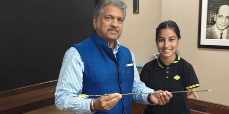 पैरों से तीर चलाने वाली वर्ल्ड चैपिंयन का वो गिफ्ट जो आनंद महिंद्रा ने आज भी रखा है संभालकर