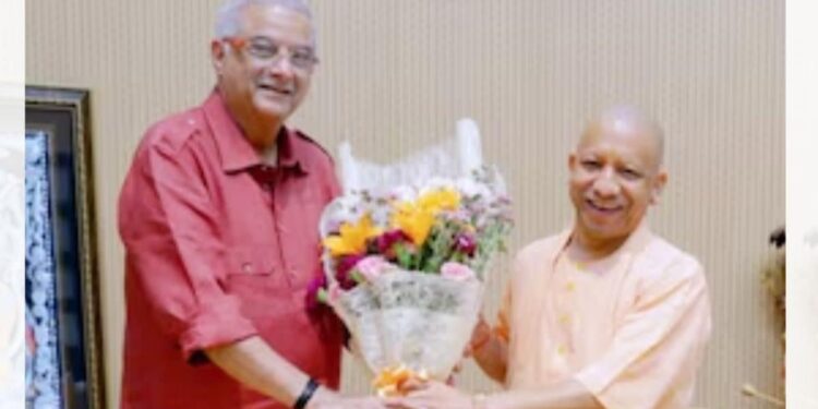 बोनी कपूर ने मुख्यमंत्री योगी आदित्यनाथ से की मुलाकात, यूपी फिल्म सिटी पर हुई खास चर्चा