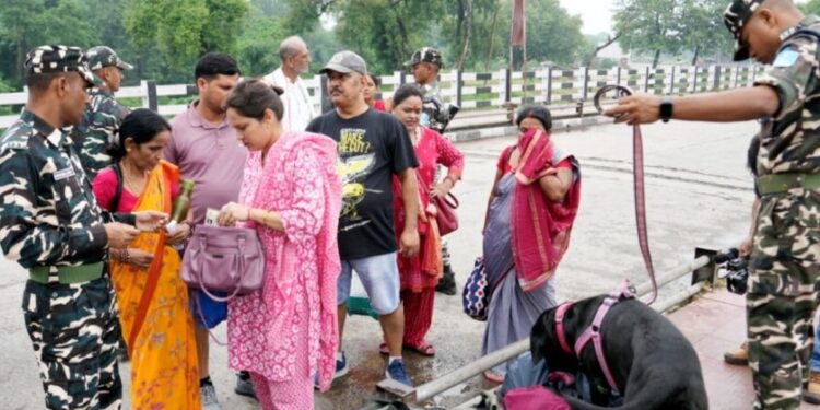 नेपाल में Gen Z प्रोटेस्ट के बीच भारत में डेमोग्राफिक चेंज की साजिश! बढ़ती मुस्लिम आबादी की जांच शुरू, बॉर्डर से ग्राउंड रिपोर्ट