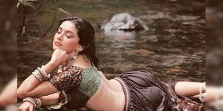 माधुरी दीक्षित का 33 साल पुराना वो ब्लॉकबस्टर गाना, जिसे कहा गया वल्गर, बोले- ‘जानबूझकर सीना हिला रही..’