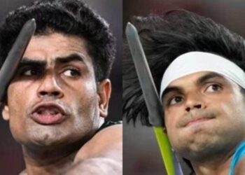 Neeraj Chopra vs Arshad Nadeem LIVE: नीरज चोपड़ा ने कमाल कर दिया, 84.85 दूर भाला फेंक मारी फाइनल में एंट्री
