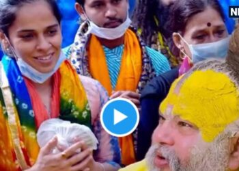 Saina Nehwal visit Guru Premanand Maharaj: विराट-अनुष्का के बाद प्रेमानंद महाराज की शरण में पहुंची ये स्टार खिलाड़ी, बोलीं- मैं थोड़ा स्ट्रेस में…