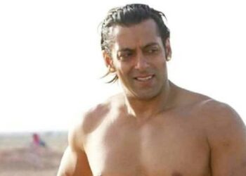 सलमान खान और पोनी वर्मा का वायरल शर्टलेस वीडियो, जानें सच्चाई.