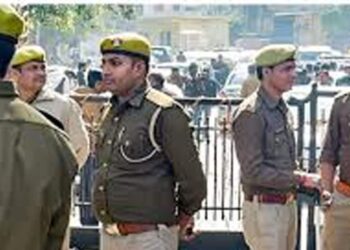 UP News: यूपी पुलिस का एक्शन जारी, वाराणसी-जौनपुर-सुल्तानपुर में मुठभेड़, कई इनामी बदमाश हुए गिरफ्तार
