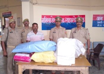सोनभद्र. रामपुर बरकोनिया पुलिस ने अवैध रूप से भण्डारित 60 किग्रा विस्फोटक पटाखा किया बरामद