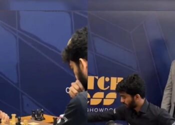 D Gukesh vs Hikaru Nakamura 2025: नाकामुरा ने फेंका था बादशाह… जब बदले का वक्त आया, गुकेश ने दिखा दिए भारतीय संस्कार