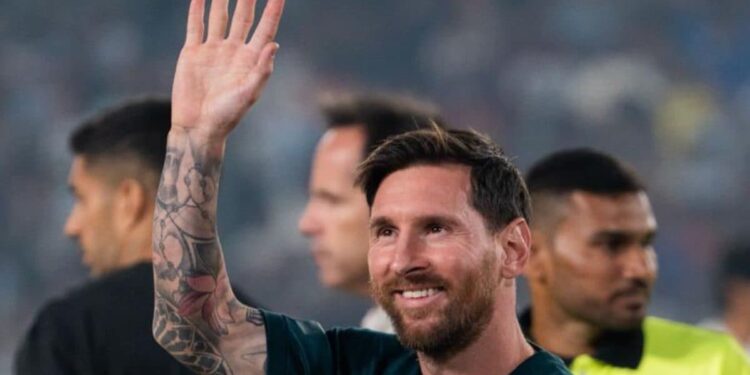 Lionel Messi GOAT Tour India Day 3 Live: 2.30 घंटे देरी से दिल्ली पहुंचे लियोनेल मेसी, अरुण जेटली स्टेडियम में होगा ग्रैंड वेलकम