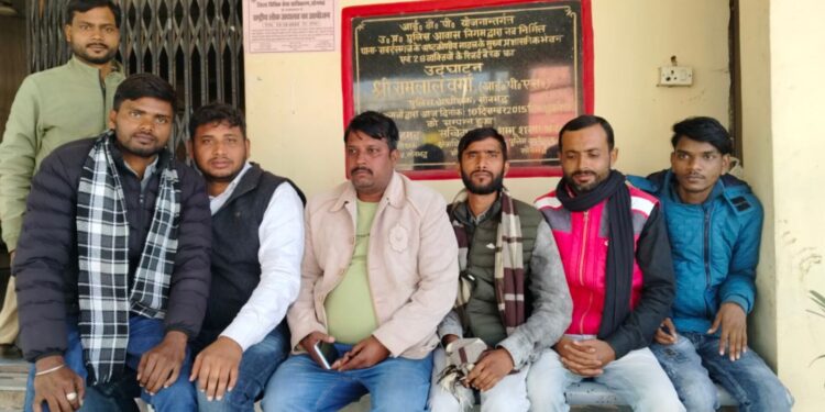 सोनभद्र. एनएसयूआई के तीन नेता हिरासत में, थाने में बैठाए गए