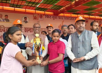 सोनभद्र. खेलो इंडिया और मनरेगा के धनराशि से बदलेगी खेल जगत की तस्वीर, छात्रों को मिलेगा बेहतर इंफ्रास्ट्रक्चर- खेलमंत्री