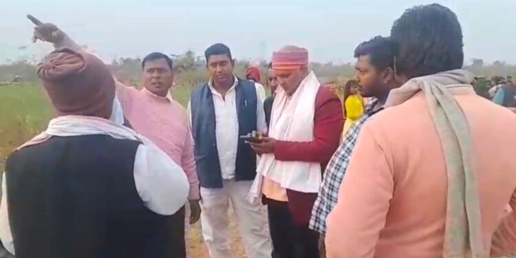 घोरावल. बागपोखर गांव के विशुन चट्टी पर रविदास मंदिर पूजा व सत्संग का कार्यक्रम आयोजित
