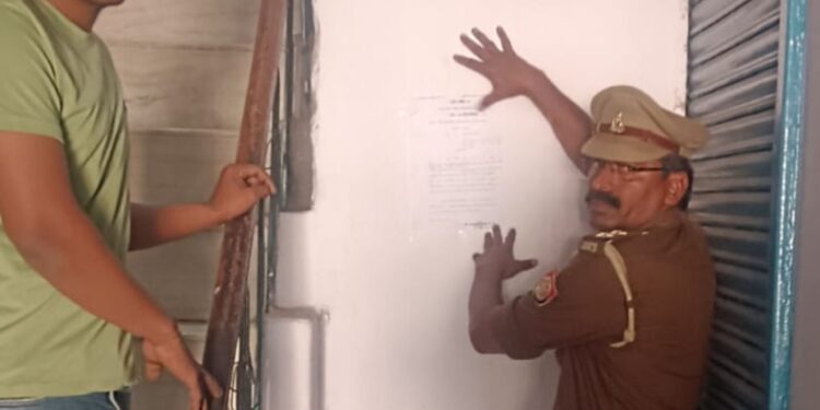 सोनभद्र. कोडीन सिरप तस्करी; फरार चल रहे मुख्य सरगना सहित अन्य अभियुक्तों को 27 फरवरी को उपस्थित होने के आदेश, अन्यथा कुर्की की कार्रवाई