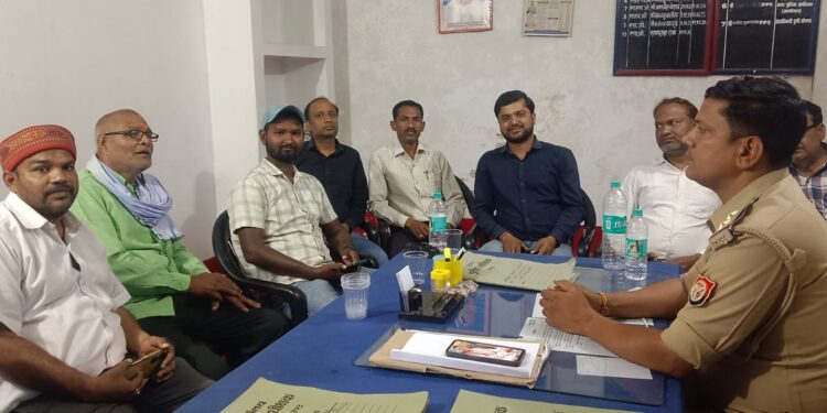 म्योरपुर, नए थाना प्रभारी ने संभाला कार्यभार, पत्रकारों से की मुलाकात