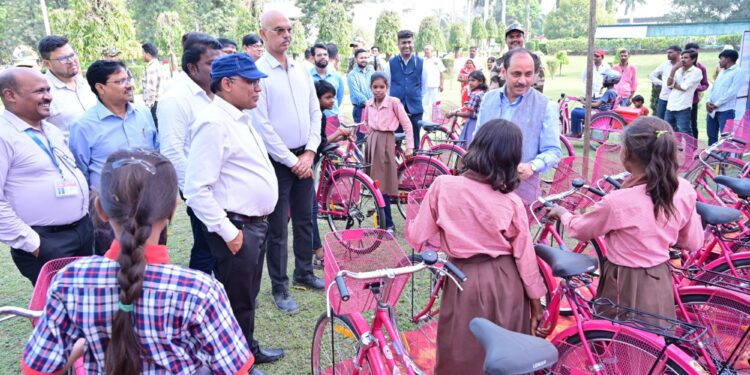 शक्तिनगर. एनटीपीसी सिंगरौली में क्षेत्रीय कार्यकारी निदेशक (उत्तरी क्षेत्र) का दौरा, सीएसआर को मिली नई दिशा