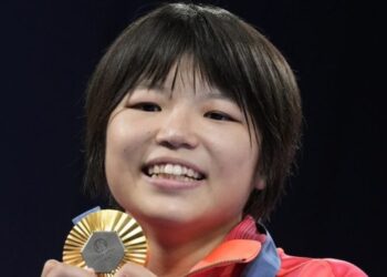 ओलंपिक गोल्ड, तीन वर्ल्ड टाइटल, करियर के पीक पर 24 साल की पहलवान ने संन्यास लेकर चौंकाया