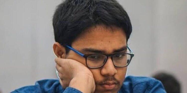 Who Is Aronyak Ghosh: कौन हैं अरण्यक घोष… जो भारत के 95वें ग्रैंड मास्टर बने, पिता अंपायर, मां हैं वकील