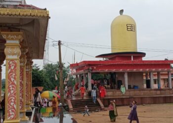 बीजपुर. अजीरेश्वर धाम मंदिर के अध्यक्ष ने नदी पर बन रहे बांध को लेकर सभी का जताया आभार