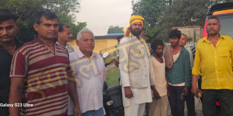 सलखन. प्राचीन हनुमान मंदिर में तोड़़ फोड़़, किया आग के हवाले, इलाके में मचा हड़कम्प