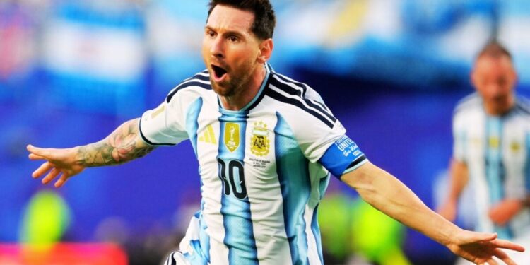 Lionel Messi Record: लियोनेल मेसी ने फीफा वर्ल्ड कप के पहले मैच में ही रचा इतिहास, बने दुनिया के तीसरे ऐसे फुटबॉलर…