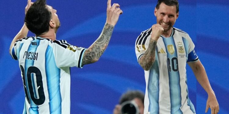 Lionel Messi Hat Trick: लियोनेल मेसी ने वर्ल्ड कप में मारी है कितनी हैट्रिक? अल्जीरिया पर अकेले पड़े भारी, रच दिया इतिहास