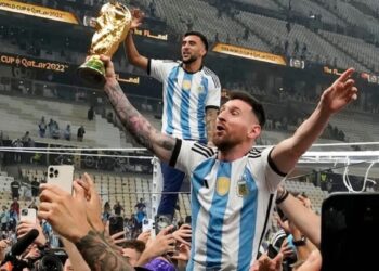 वर्ल्ड चैंपियन को मिलेंगे कितने पैसे, FIFA और T20 वर्ल्ड कप के इनामी राशि में कितना फर्क, अंतर हैरान कर देने वाला