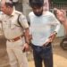 सिंगरौली के शासन गांव में अवैध शराब बिक्री के विरोध पर युवक से मारपीट, शराब दुकान के बाहर ग्रामीणों का प्रदर्शन, मध्य प्रदेश वीडियो न्यूज