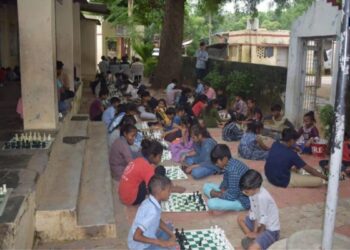 भारत का वो गांव जिसमें सिर्फ 100 घर, लेकिन चार साल में दिए 120 ट्रॉफियां और 179 मेडल, यहां से किसान नहीं चेस मास्टर निकलते हैं