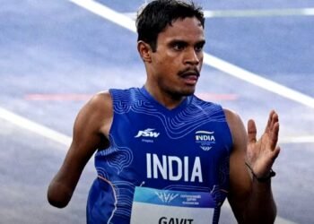 Who is Dilip Gavit: पेड़ से गिरे तो काटना पड़ा एक हाथ, खेतों से निकलकर CWG में गोल्ड जीतने वाले दिलीप गावित की पूरी कहानी
