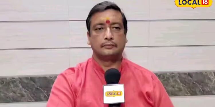Aaj Ka Mesh Rashifal : मेष राशि की लव लाइफ में आज आएगी बहार, बस करना होगा एक काम