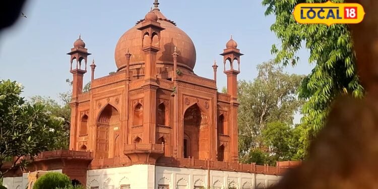 आगरा घूमने जा रहे हैं, तो ताजमहल के अलावा इन 8 जगहों को भी करें एक्सप्लोर, यकीन मानिए फुल पैसा वसूल होगी ट्रिप