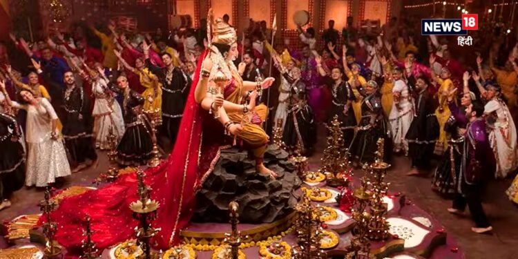 छठ के बाद अब गरबा में झूमे आयुष्मान-शरवरी, नवरात्रि से पहले हिमेश रेशमिया-श्रेया का म्यूजिकल धमाका, डांडिया का जमेगा रंग