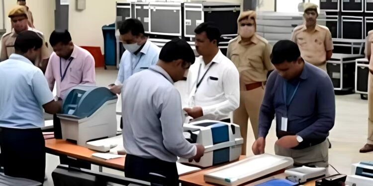 ‘5000 EVM और 12 इंजीनियर की टीम…’: यूपी चुनाव से पहले कानपुर में ये क्या हो रहा है? DEO ने दिया जवाब