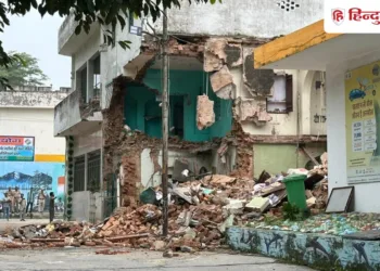 सहारनपुर कलेक्ट्रेट मस्जिद पर बुलडोजर एक्शन, सरकारी जमीन पर बने हिस्से को गिराया गया, Uttar-pradesh Hindi News