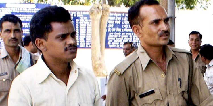 नोएडा में सुरेंद्र कोली, हरिद्वार में जाते बना सदाराम, चाय की टपरी खोलने का आखिर क्या था मकसद