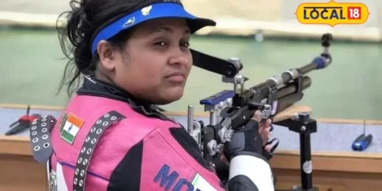 Success Story: कभी चैंपियंस को व्हीलचेयर से देखती थीं, अब उन्हीं को शूटिंग में हराकर मोना अमेरिका में लहराएंगी तिरंगा