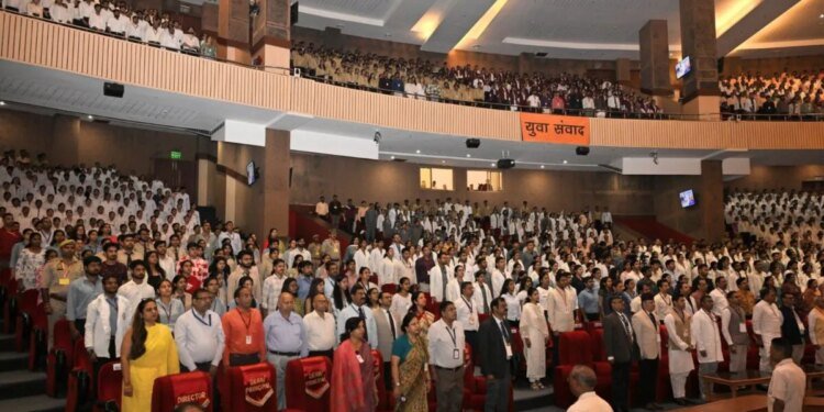 ‘भाषण नहीं, हमें नौकरी चाहिए…’ पश्चिमी यूपी की छात्राओं ने ‘युवा संवाद’ पर दिया दो टूक जवाब, देखें ग्राउंड रिपोर्ट