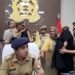 ‘साहब हमें बचा लीजिए, हम बेकसूर…’ हनी ट्रैप केस की प्रेस कॉन्फ्रेंस में आरोपी महिला का हाई-वोल्टेज ड्रामा