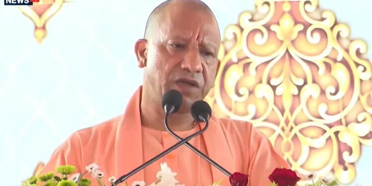 यूपी में कपड़ा उद्योग को नई रफ्तार, 5 जिलों में बनेंगे संत कबीर टेक्सटाइल पार्क, जानें क्या है पूरा प्लान