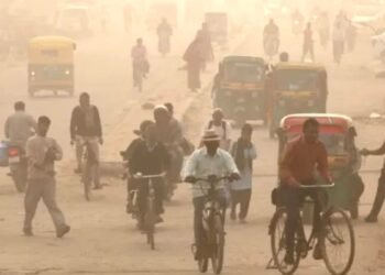 Delhi-NCR Air Pollution News: सितंबर में ही दिल्ली-NCR का फूलने लगा दम, इन 2 शहरों की जहरीली हो गई हवा, सांस लेने में हांफने लगे लोग