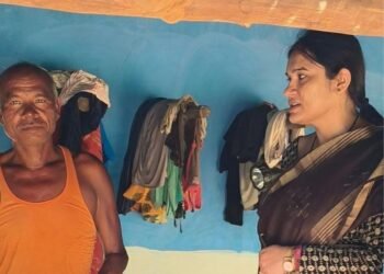 सिंगरौली में स्कूलों के औचक निरीक्षण के बाद जिला शिक्षा अधिकारी पहुंचीं अभिभावकों के घर, नियमित स्कूल भेजने की अपील, मध्य प्रदेश वीडियो न्यूज