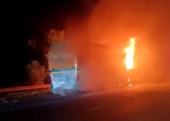 Greater Noida Bus Fire | Jewar Bus Fire