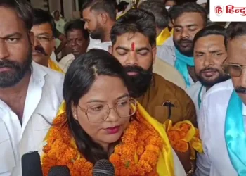 स्विटजरलैंड से वापस लौटते ही सांसद चंद्रशेखर पर फायर हुईं डॉ. रोहिणी, चुनाव लड़ने के दिए संकेत, Uttar-pradesh Hindi News